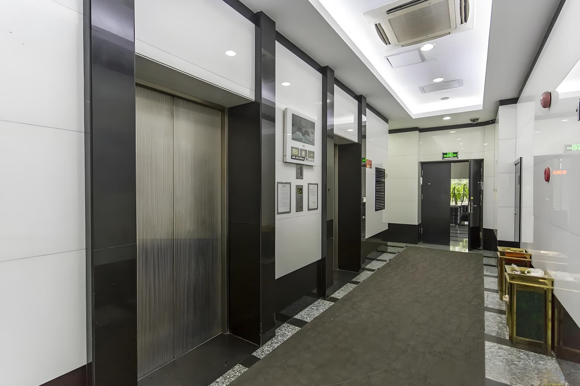 电梯厅